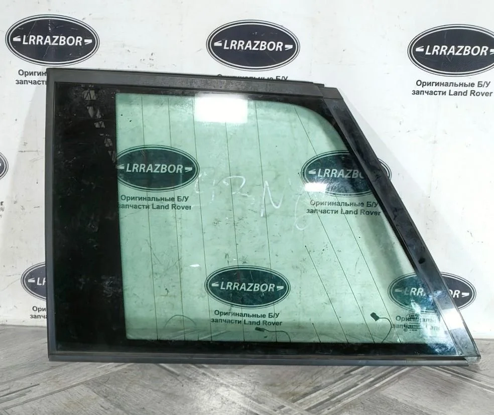 Стекло кузовное глухое левое Land Rover Range Rover III рестайлинг (2005—2009) 368DT