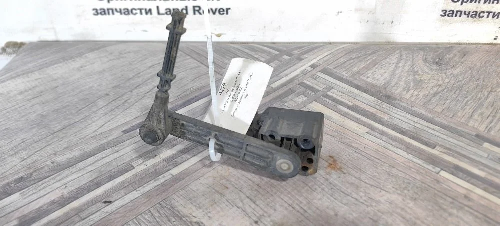 Датчик положения кузова задний правый Land Rover Range Rover Sport I (2005—2009) 368DT