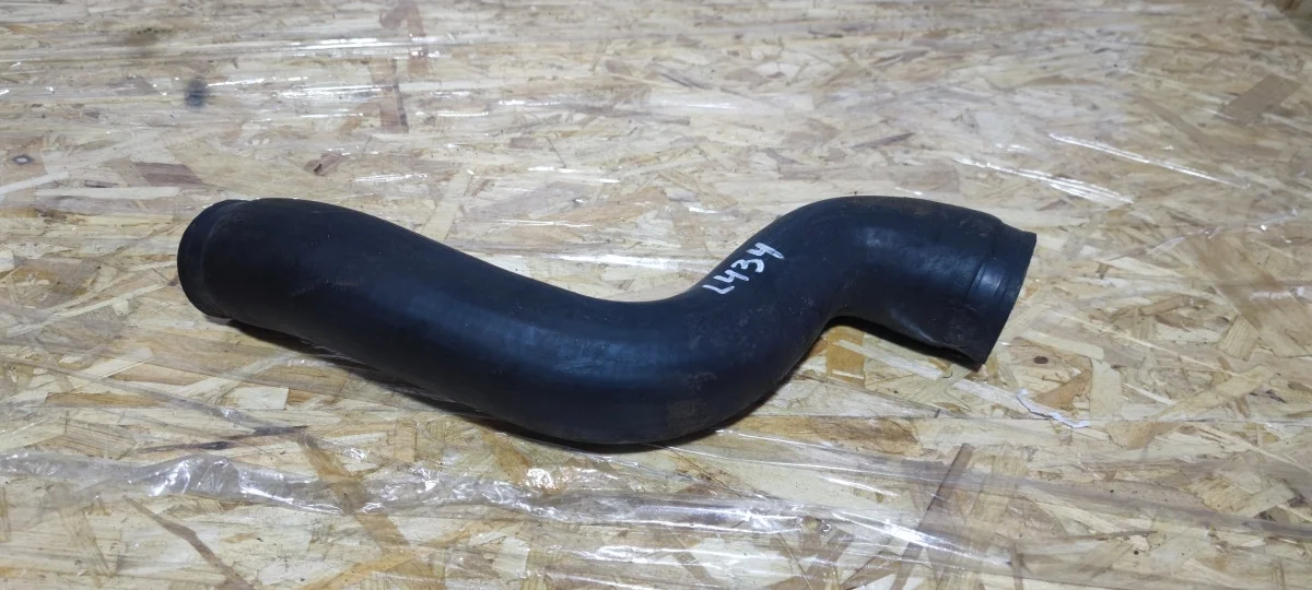 Патрубок интеркулера Land Rover Range Rover III рестайлинг (2005—2009) 368DT