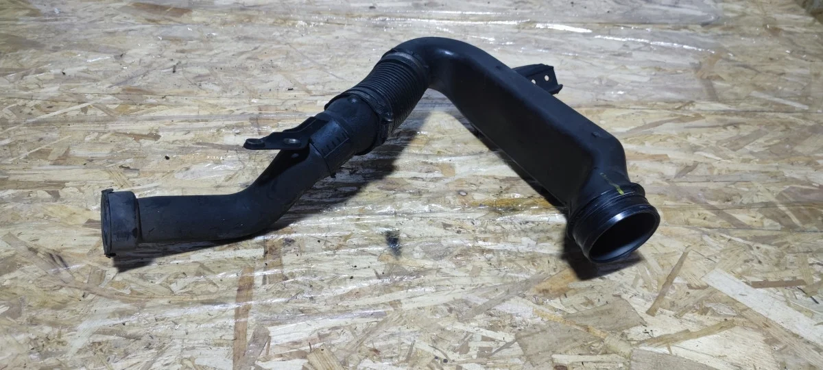 Патрубок воздушный Land Rover Range Rover III рестайлинг (2005—2009) 368DT