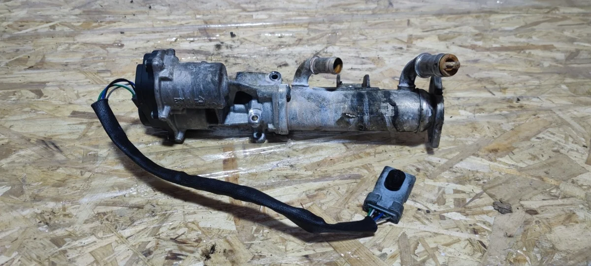 Клапан ЕГР правый Land Rover Range Rover III рестайлинг (2005—2009) 368DT