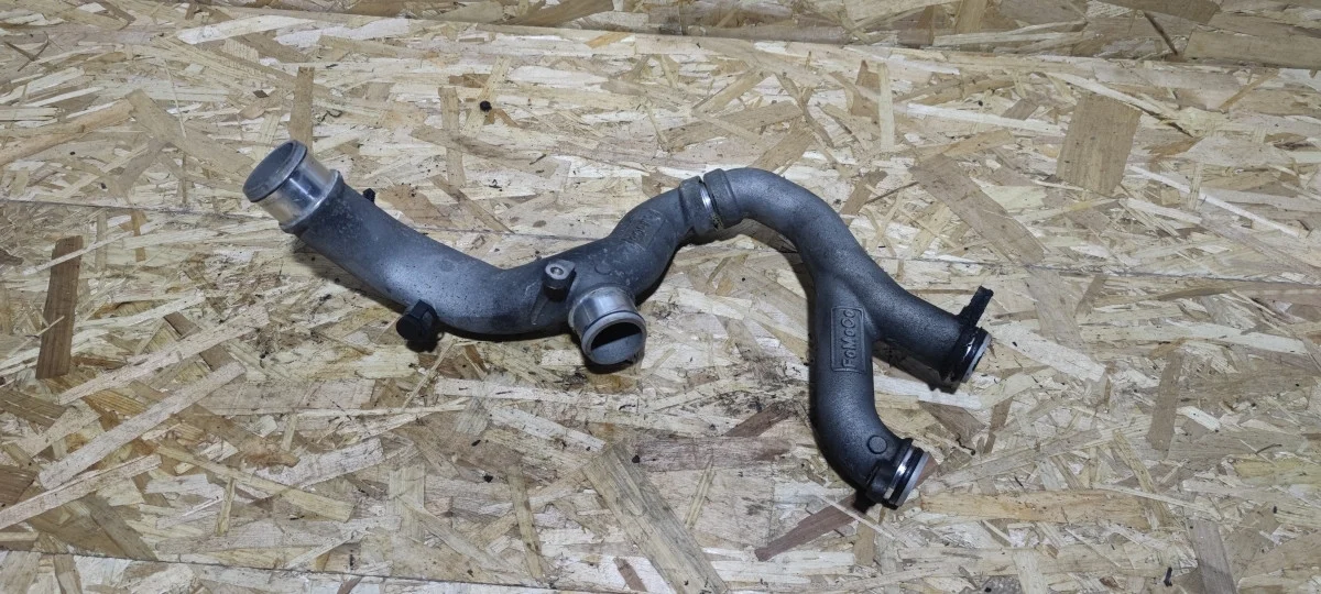 Патрубок системы охлаждения Land Rover Range Rover III рестайлинг 2 (2009—2012) 508PS