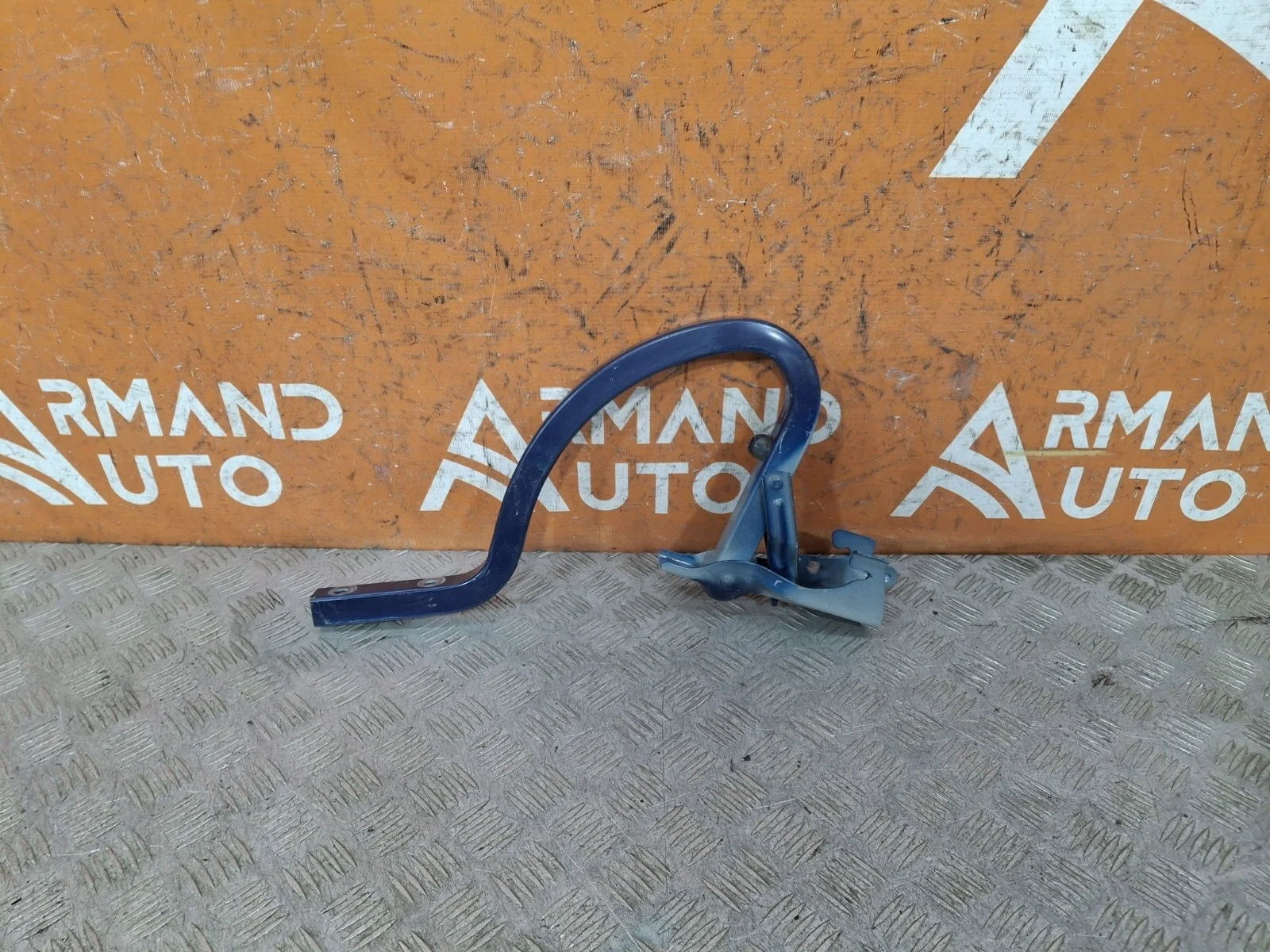 Петля крышки багажника Kia Rio 2017-нв 4 FB