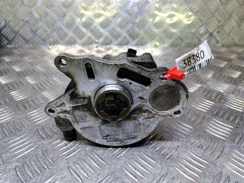 Вакуумный насос Volkswagen Passat B6