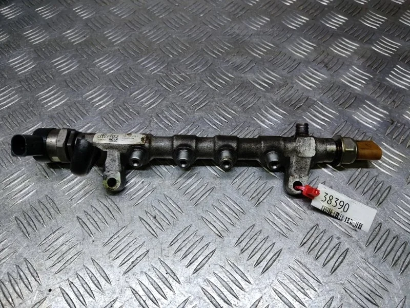 Топливная рампа Volkswagen Passat B6