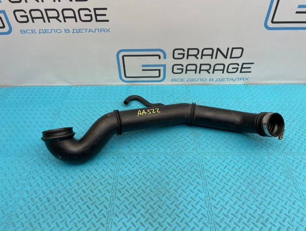 Патрубок интеркулера Volvo Xc90 2005 30645292 C B5254T2 2.5