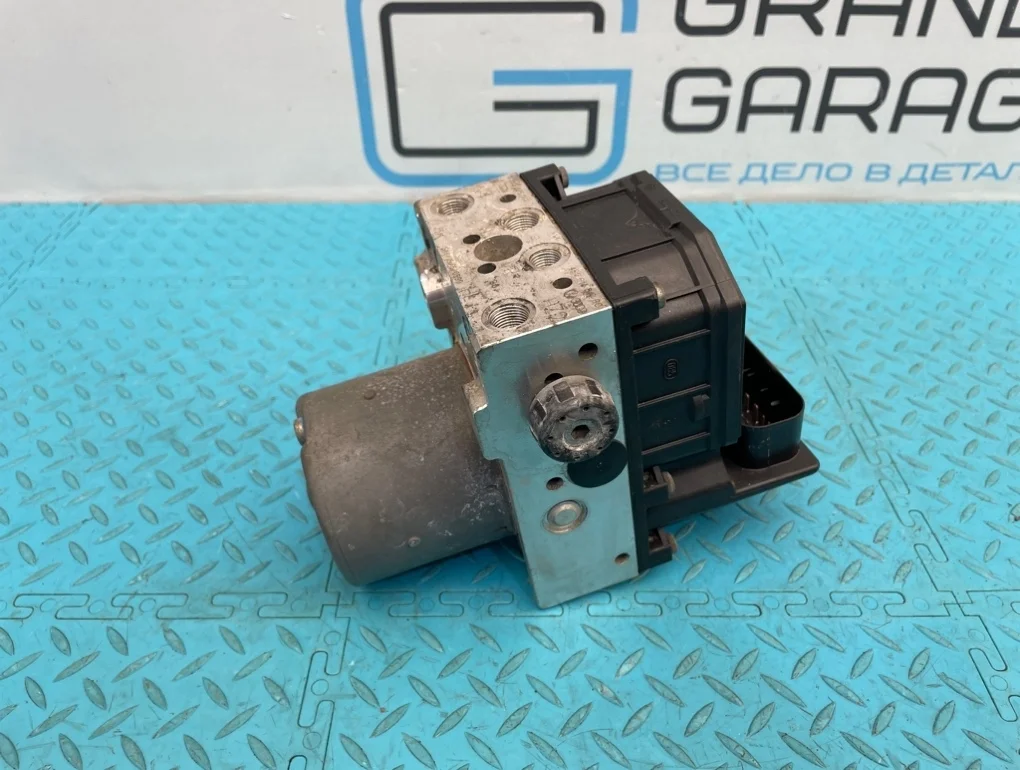 Блок ABS Audi A8 2005 4E0614517BC D3 BFM 4.2