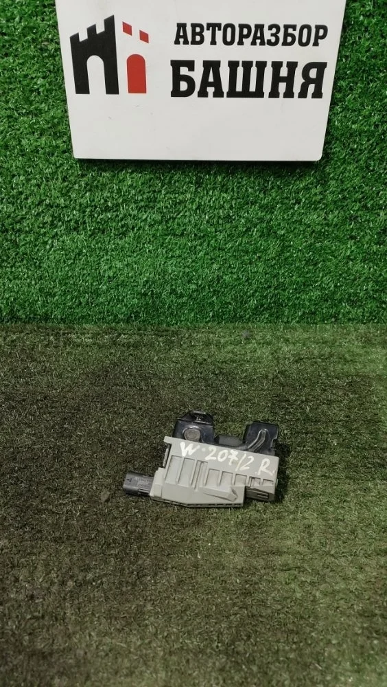 Замок капота Mercedes E-Class 2011 A2128800160 W207 271.860