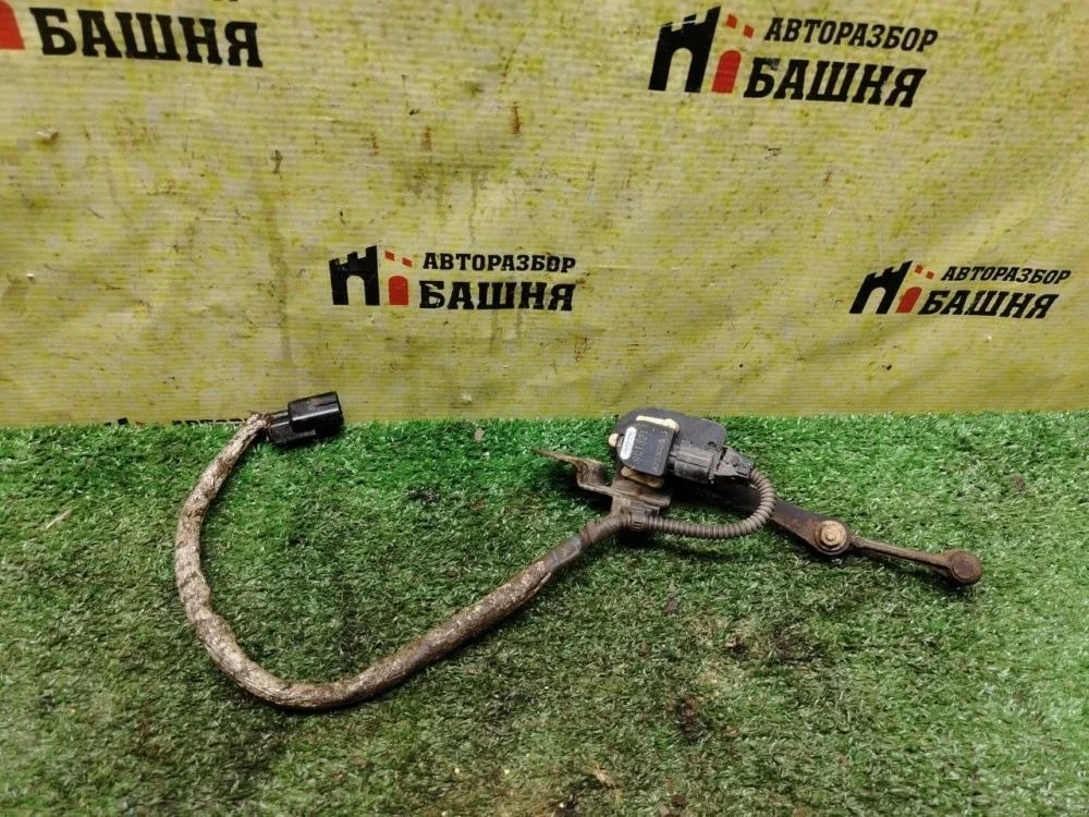 Датчик положения подвески Lexus LX570 2008 8940860020 URJ201 3URFE, задний левый