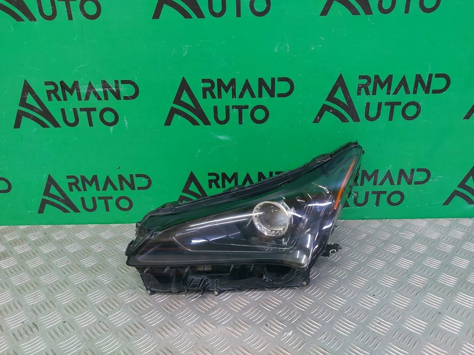 Фара Lexus NX 2017-2021