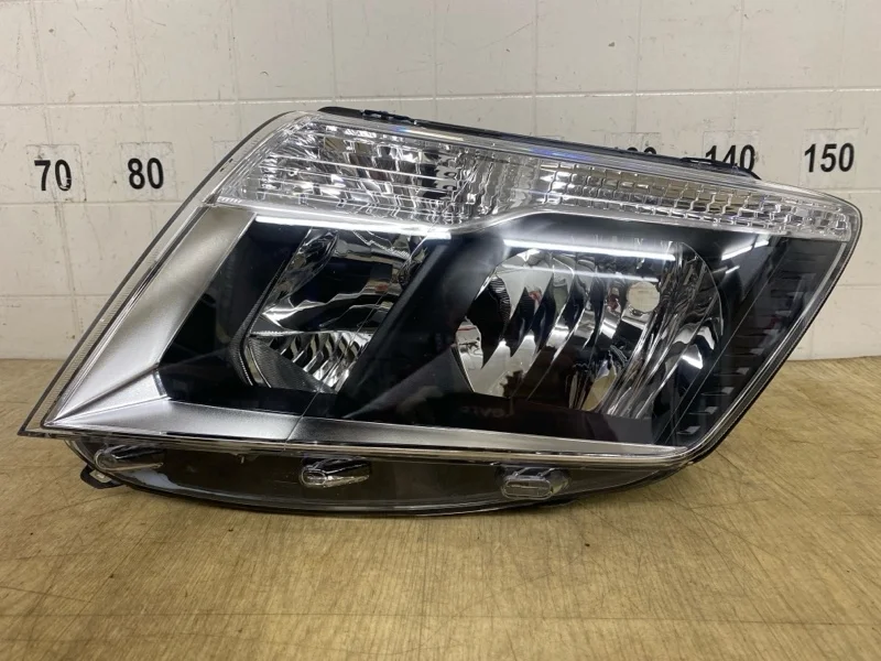 ФАРА Nissan Terrano 2014 2015 2016 2017 2018 2019 2020 2021 2022 260604367R, левая