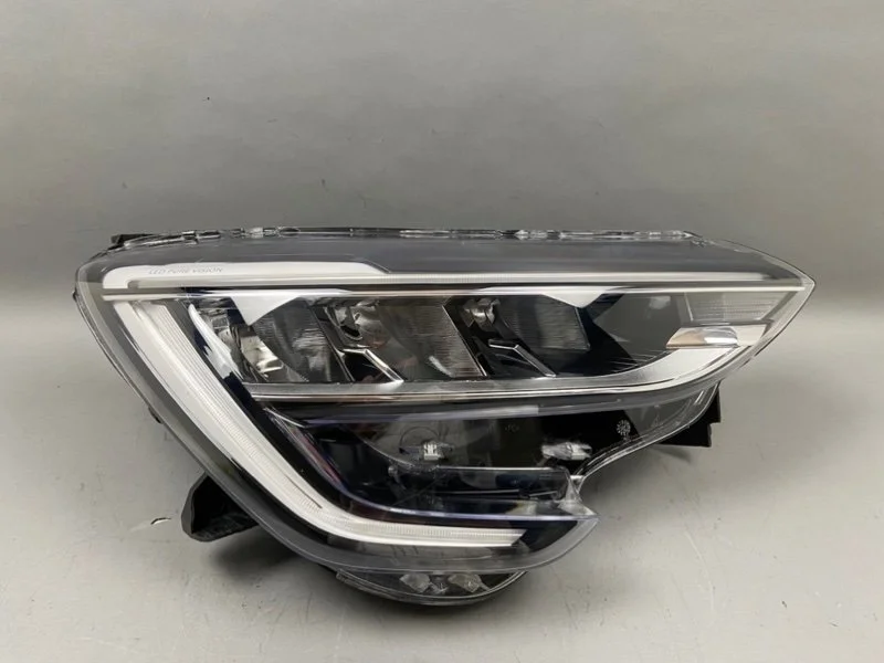 Фара Renault Arkana 2018- 260105307R 1, правая