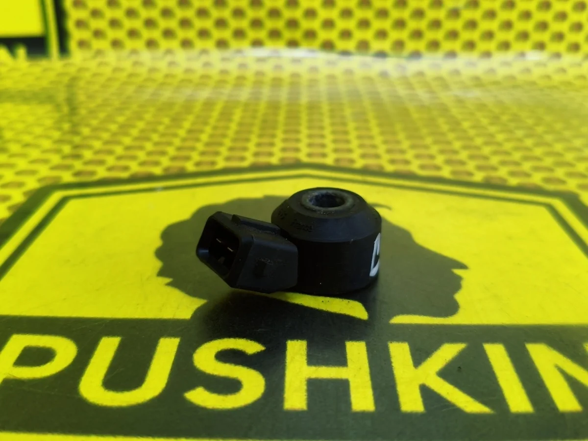 Датчик детонации Nissan Tiida 2008 220607S000 C11 HR15DE