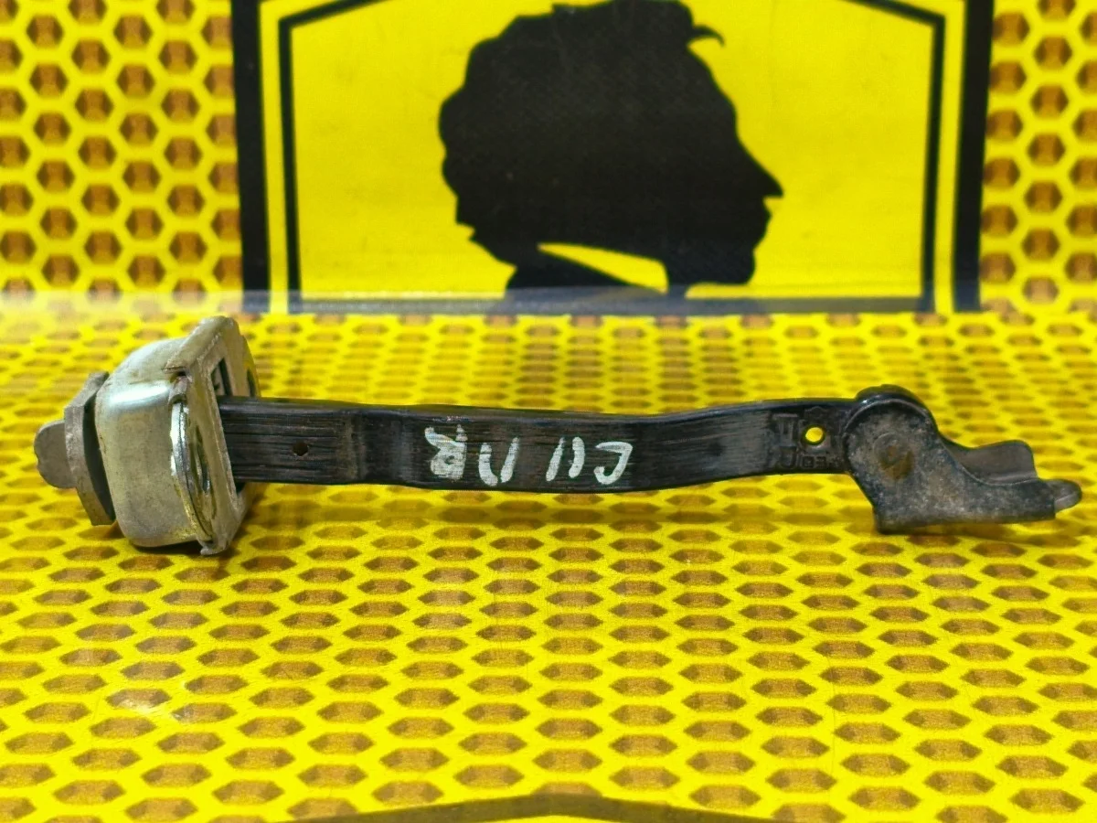 Ограничитель двери Nissan Tiida 2008 80430ED00A C11 HR15DE, передний правый