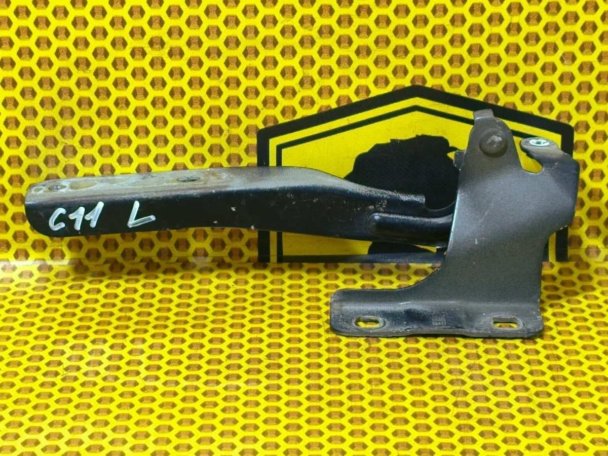 Петля капота Nissan Tiida 2008 65401ED00A C11 HR15DE, левая