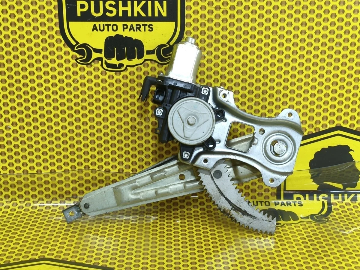 Стеклоподъемник Nissan Tiida 2008 827213U000 C11 HR15DE, задний левый