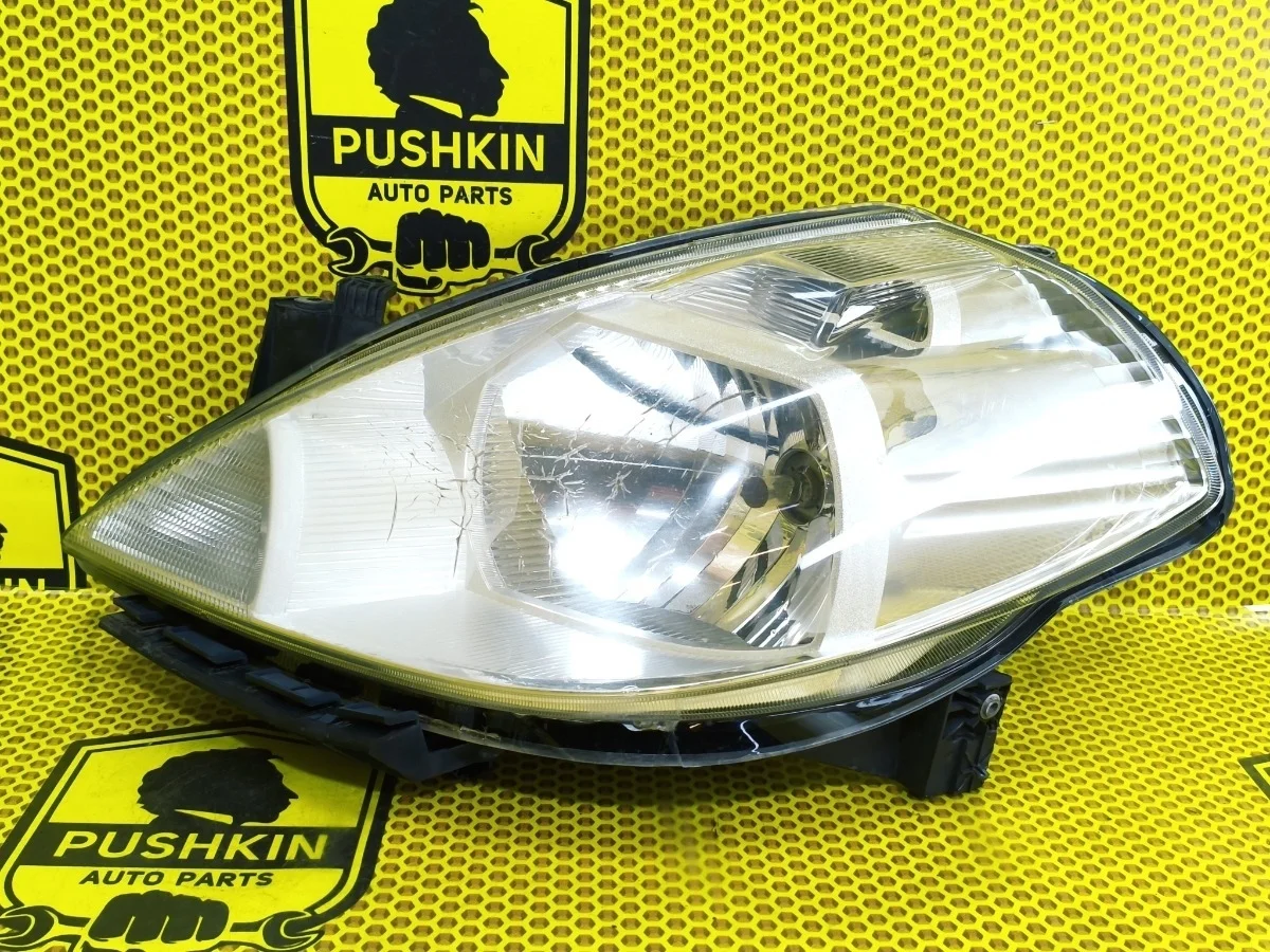Фара Nissan Tiida 2008 26060EM00A C11 HR15DE, левая