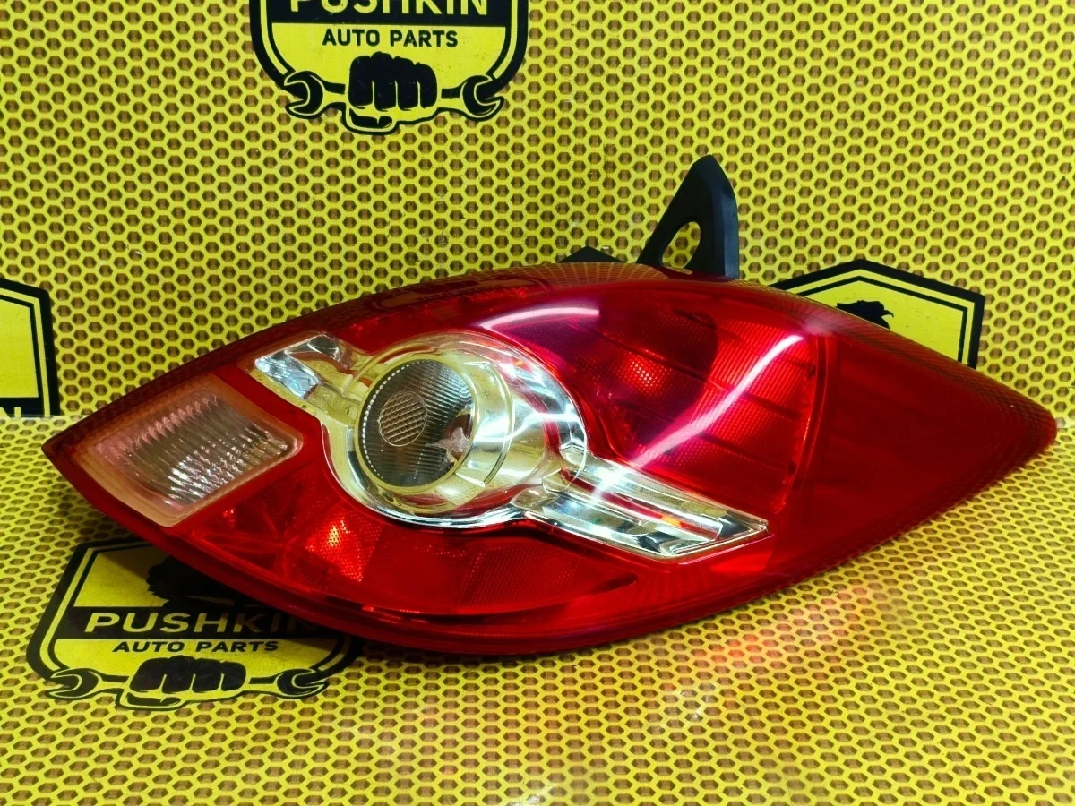 Фонарь в крыло Nissan Tiida 2008 265501JY0A C11 HR15DE, задний правый
