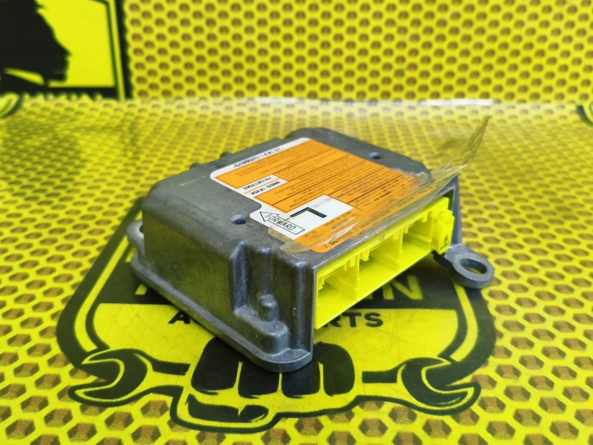 Блок управления AIRBAG Nissan Juke 2011 988201KV0A F15 HR16DE