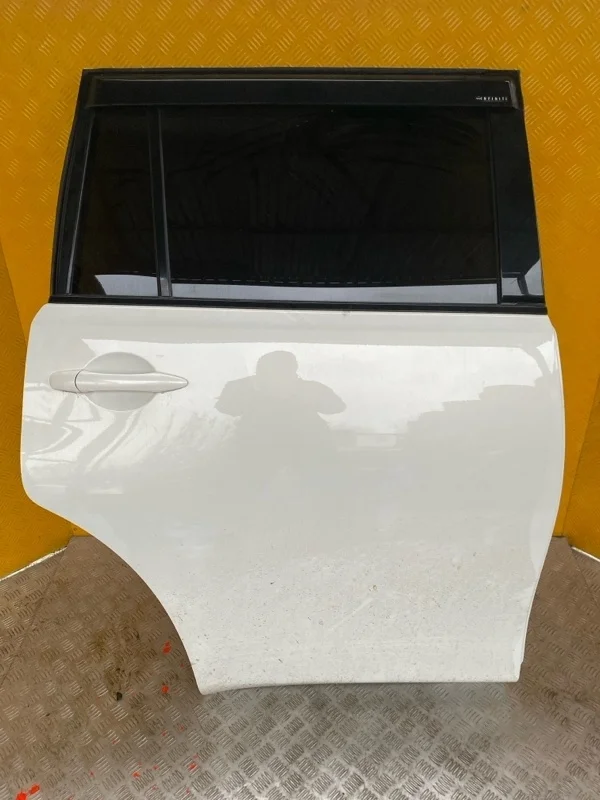 Дверь задняя правая Infiniti Qx80 (2013-2020) 2014 H210M1LAMA 5.6 I VK56VD