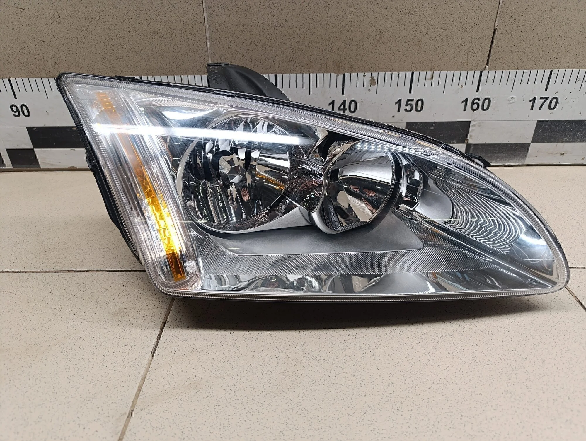 Фара правая Focus II 2005-2008