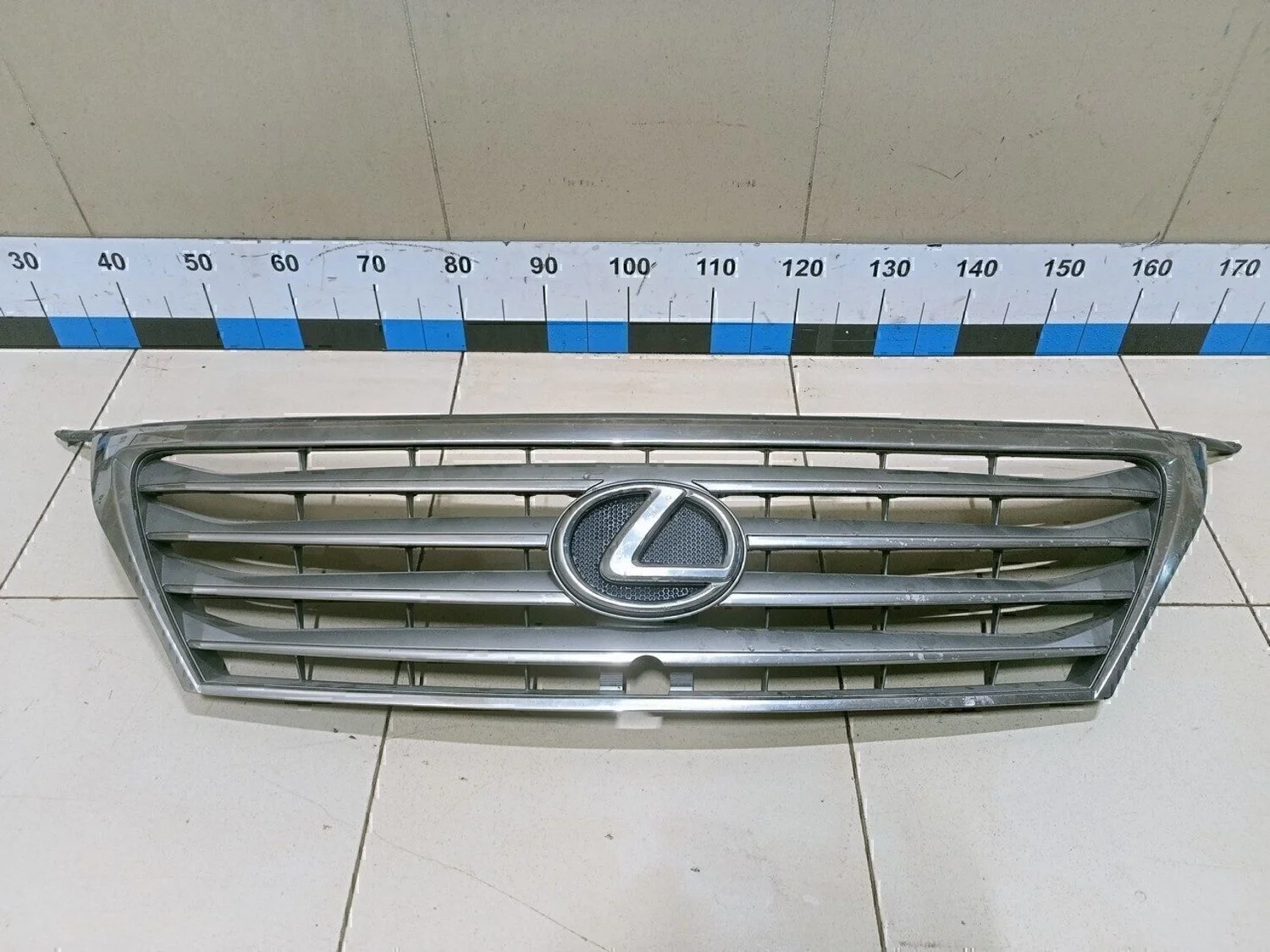 Решетка радиатора LX 570