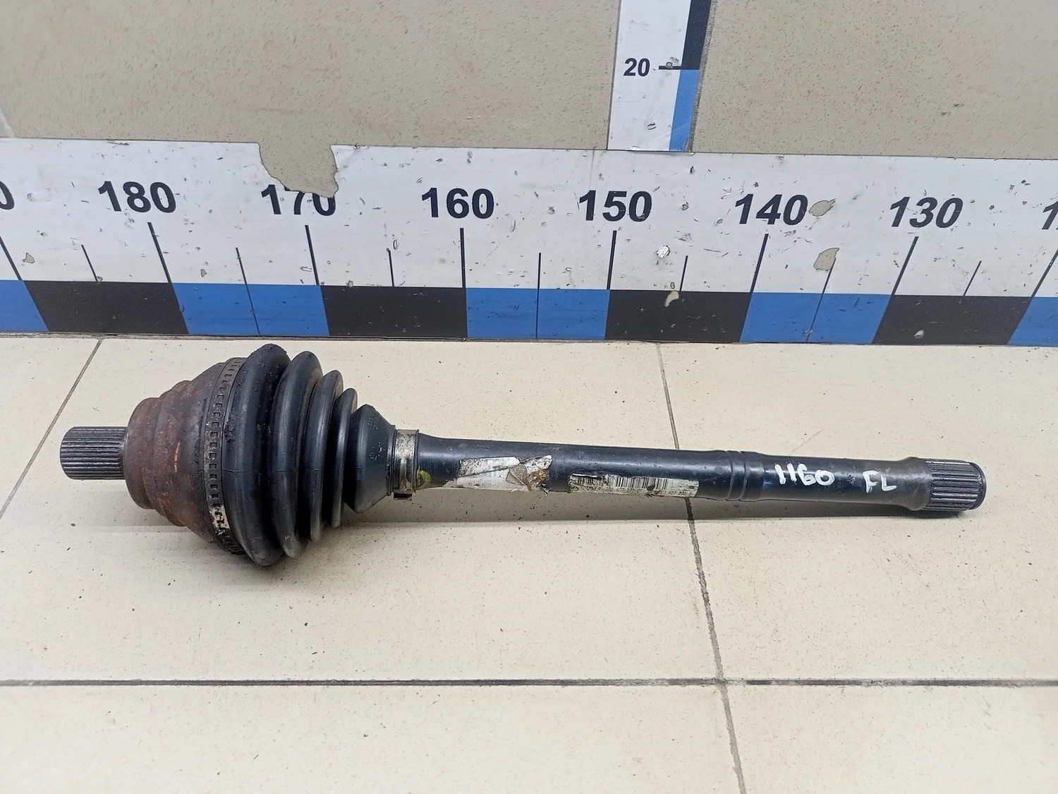 Полуось передняя левая Passat [B6] 2005-2010