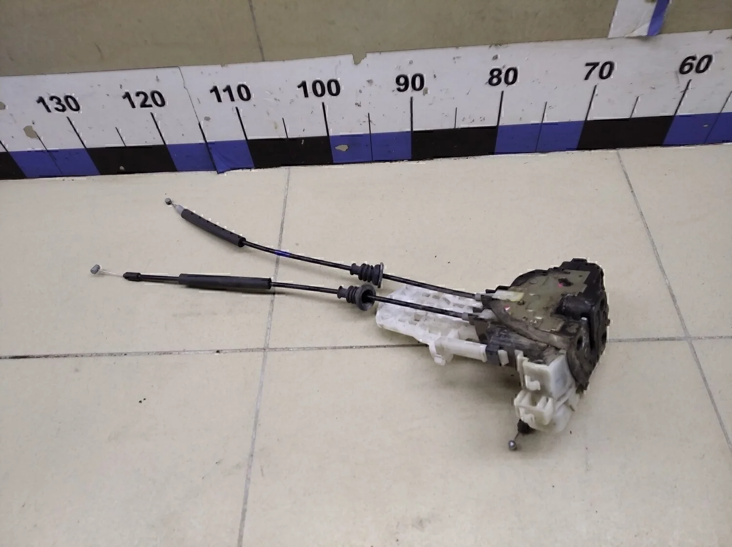 Замок двери передней левой i30 2007-2012