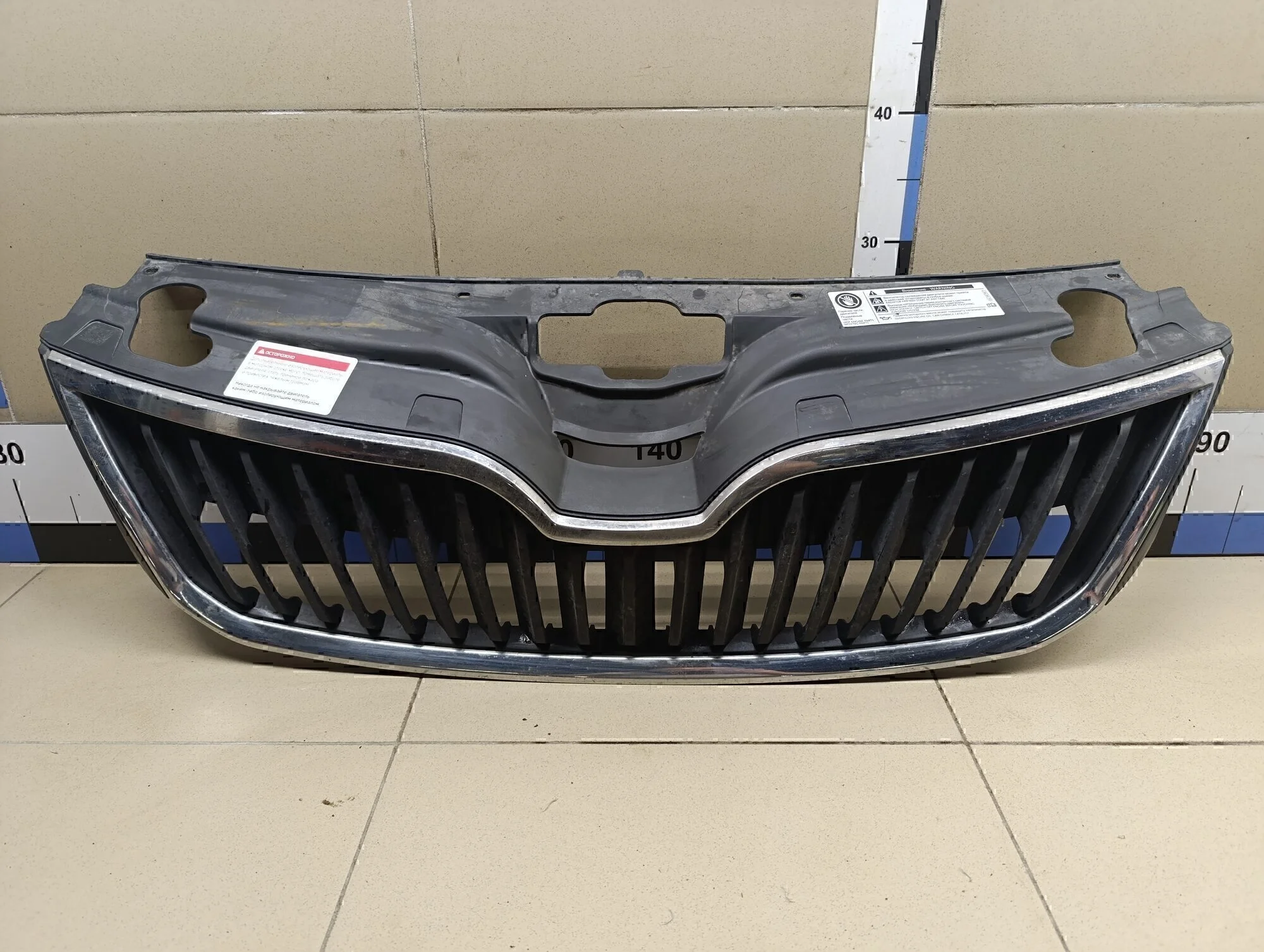 Решетка радиатора Rapid 2013>