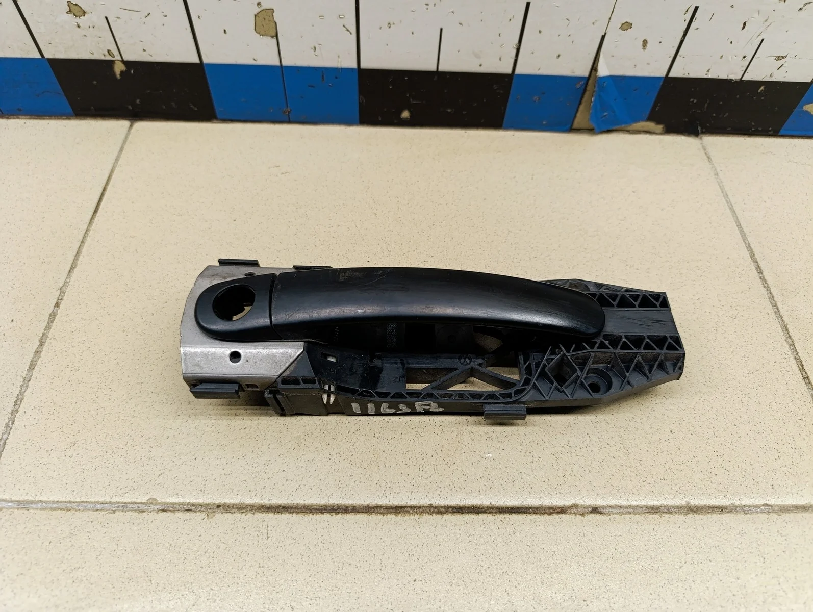 Ручка двери передней наружная левая Fabia 2007-2015