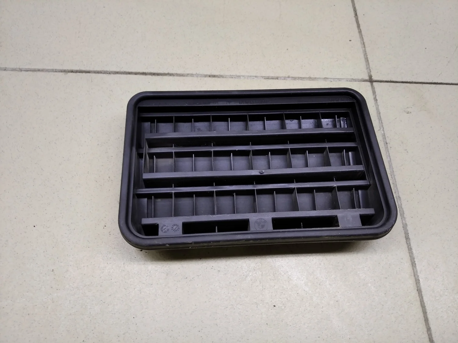 Решетка вентиляционная 3-серия E90/E91 2005>