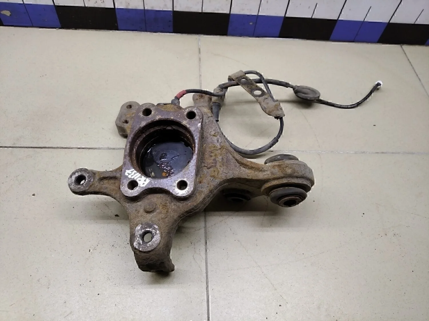 Кулак поворотный задний правый Elantra 2006-2011