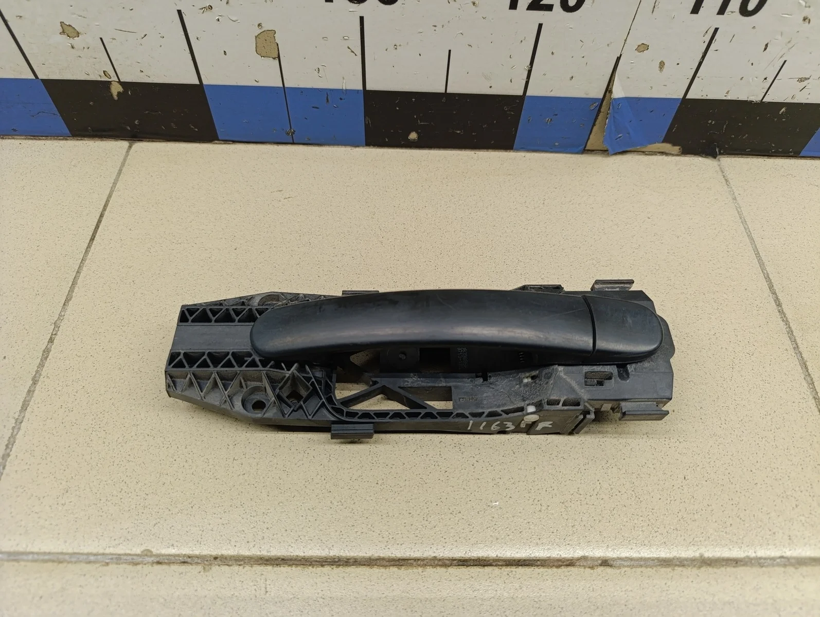 Ручка двери передней наружная правая Fabia 2007-2015