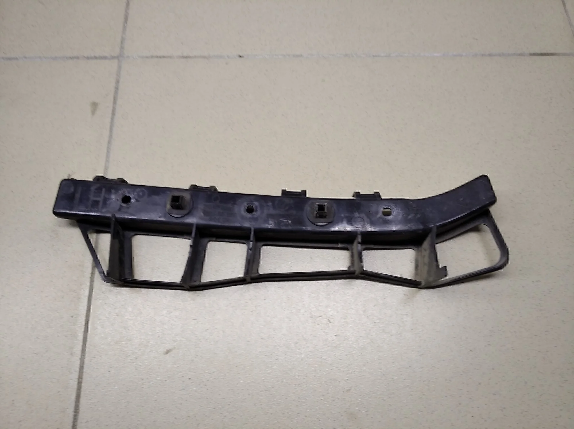 Направляющая заднего бампера левая i30 2007-2012