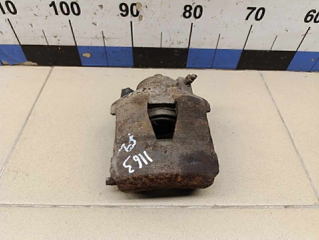 Суппорт передний левый A3 (8L1) 1996-2003