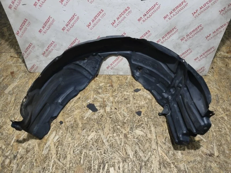 Подкрылок передний правый Toyota Camry AVC 40 2AZ