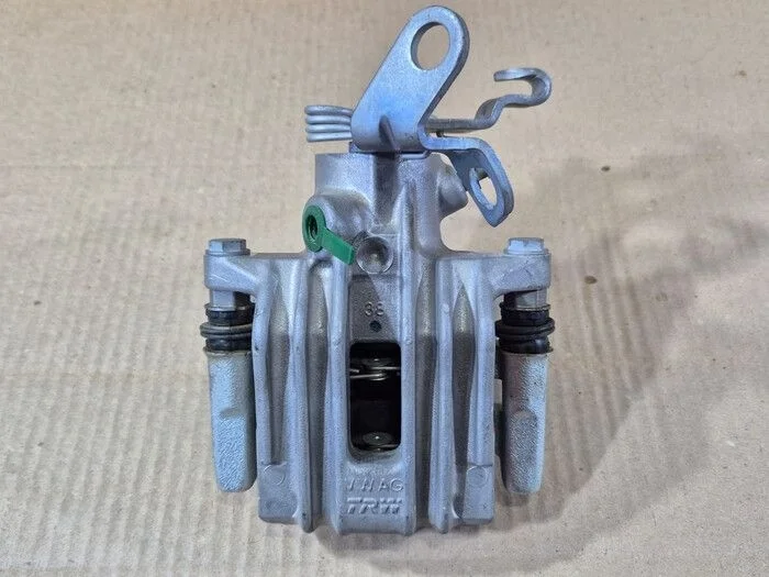 Суппорт задний левый Skoda Octavia II рестайлинг (2008—2013)