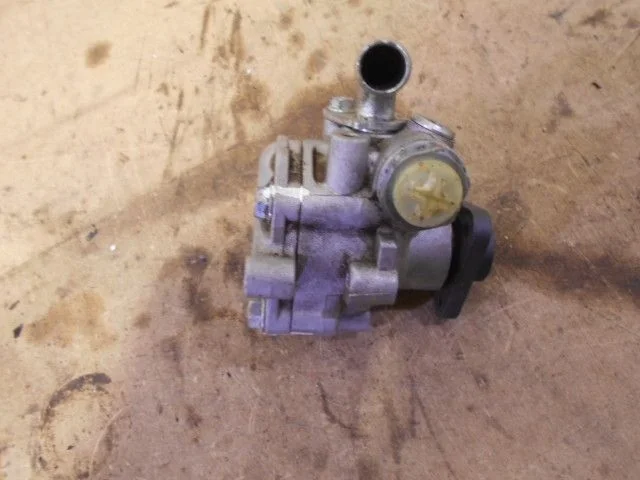 Насос гидроусилителя Volkswagen Touareg I (2002—2006)