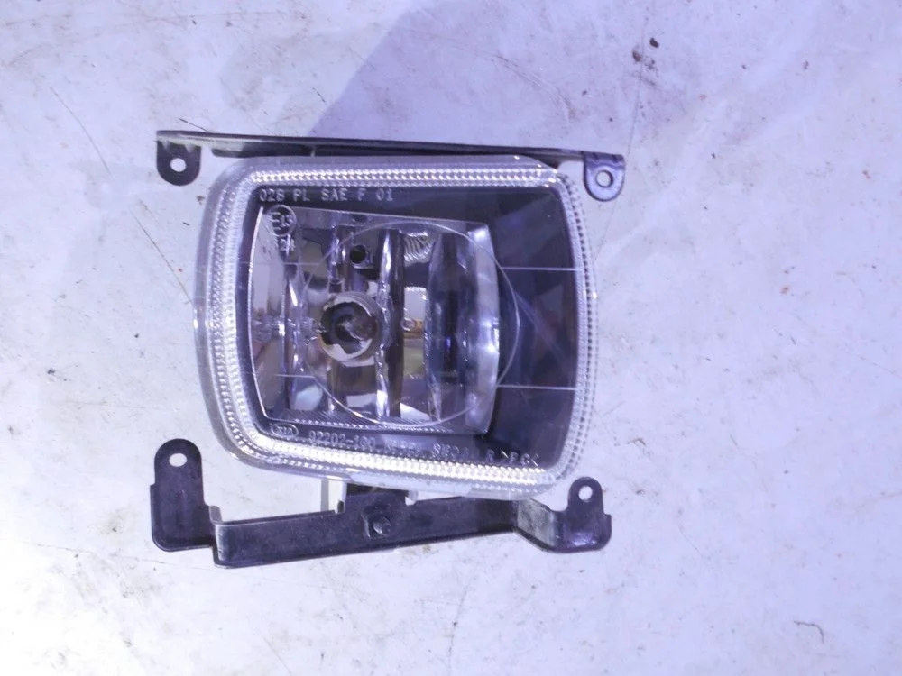 Фара противотуманная правая Kia Rio II (2005—2009)