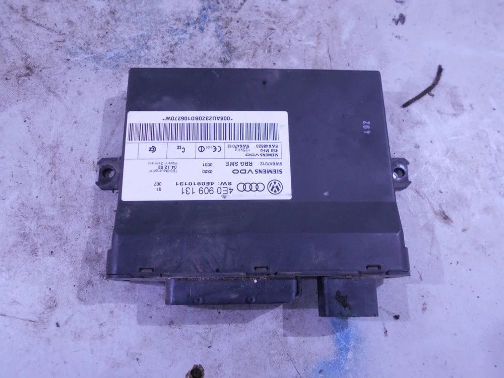 Блок управления пуска двигателя Audi A8 D3 (2002—2005)