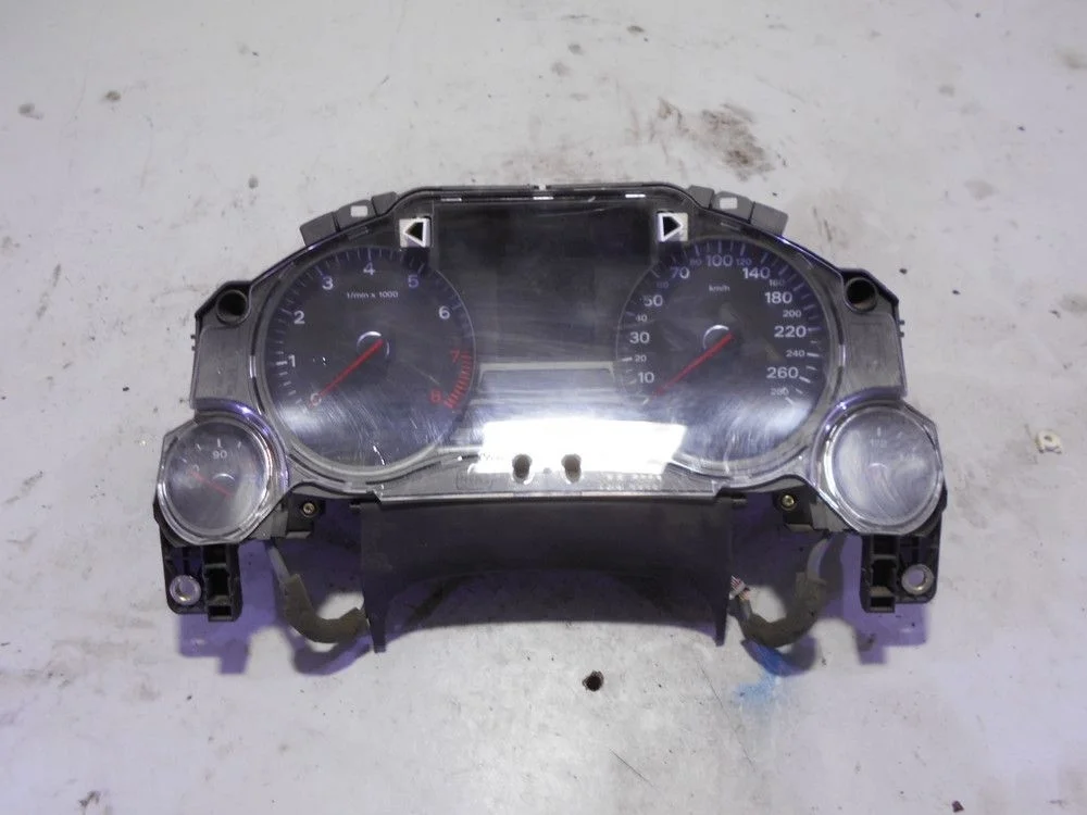 Панель приборов Audi A8 D3 (2002—2005)