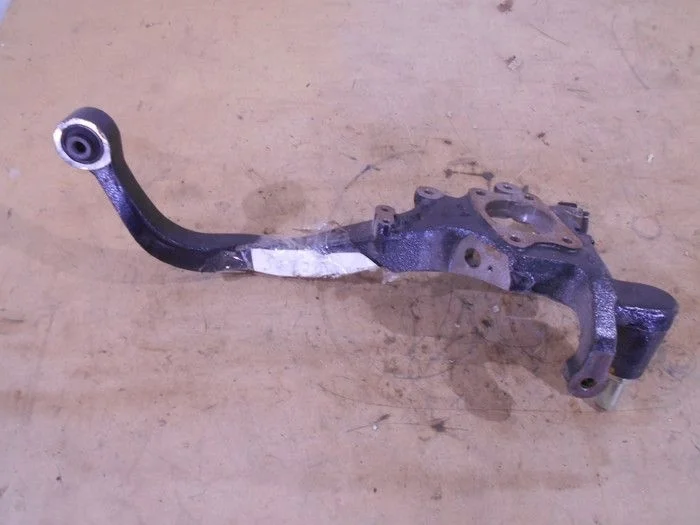 Кулак поворотный задний правый Hyundai Sonata V рестайлинг (2007—2010)