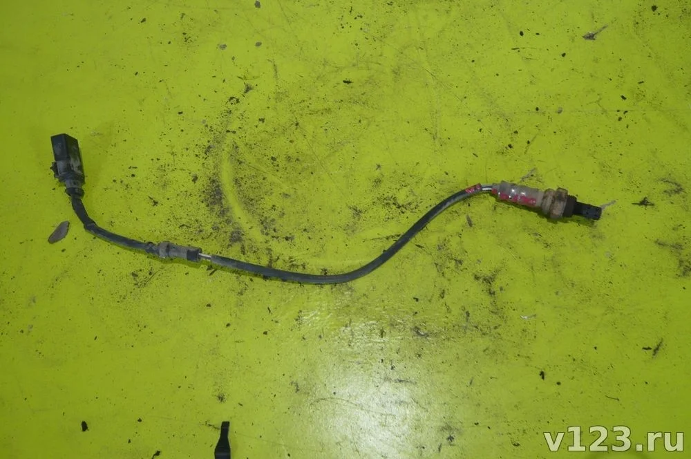 Датчик кислородный лямбдазонд задний Skoda Octavia II рестайлинг (2008—2013)