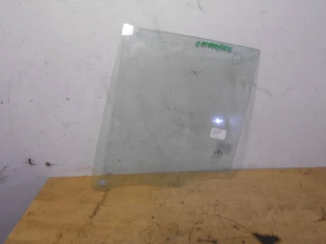 Стекло двери задней левой Hyundai Lavita I (2001—2007)