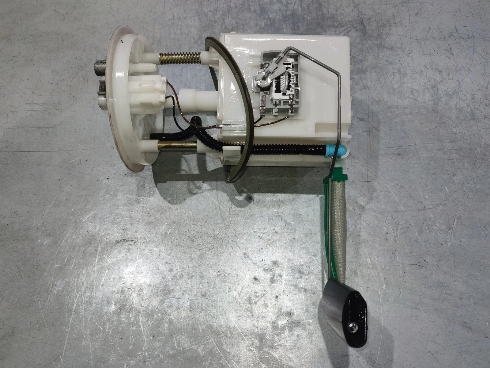 Датчик уровня топлива (топливозаборник) Ssang Yong Actyon 2007 C100