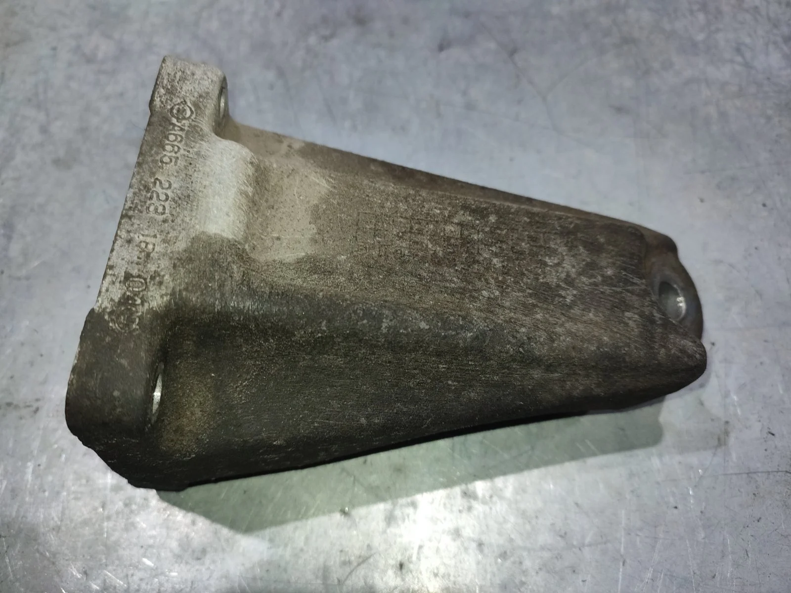 Кронштейн крепления двигателя Ssang Yong Actyon 2007 C100