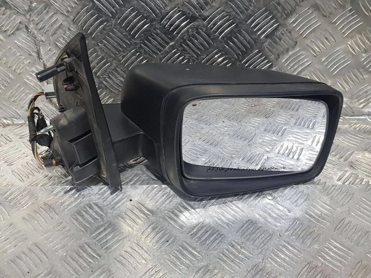 зеркало наружное правое Land Rover Freelander 2 L359  не крашен