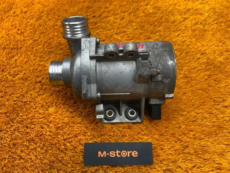 Помпа Bmw X5 2008 11517586925 E70 N52B30A
