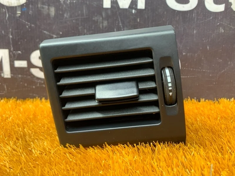 Дефлектор воздушный Mercedes-Benz Glk-Class 2010 A2048305654 X204 272.948, передний правый