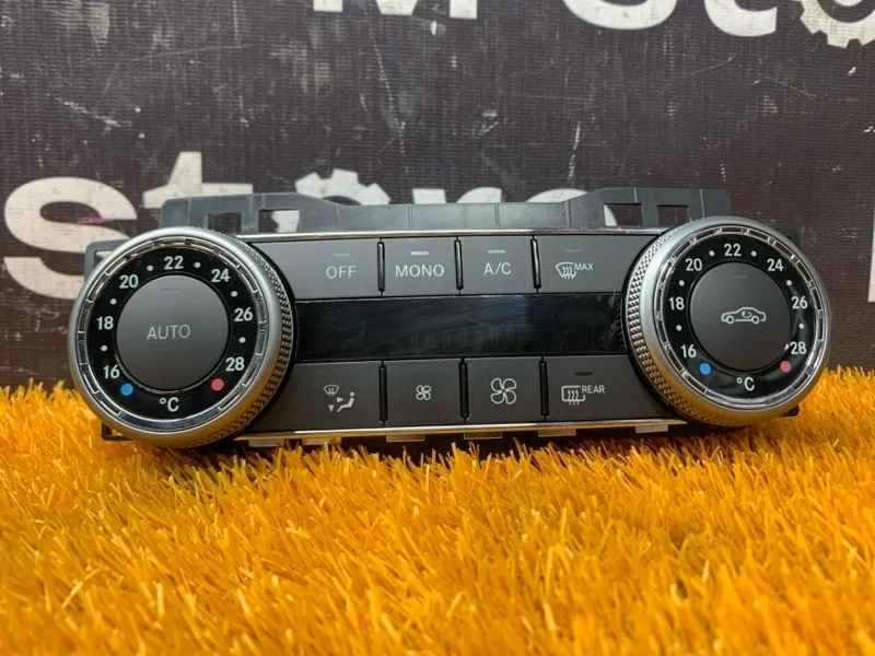 Блок управления климат-контролем Mercedes-Benz Glk-Class 2010 A2048304190 X204 272.948